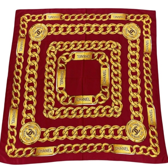 AUTHENTIC CHANEL LARGE GOLD CHAIN PATTERN SCARF - Picture 7 of 10